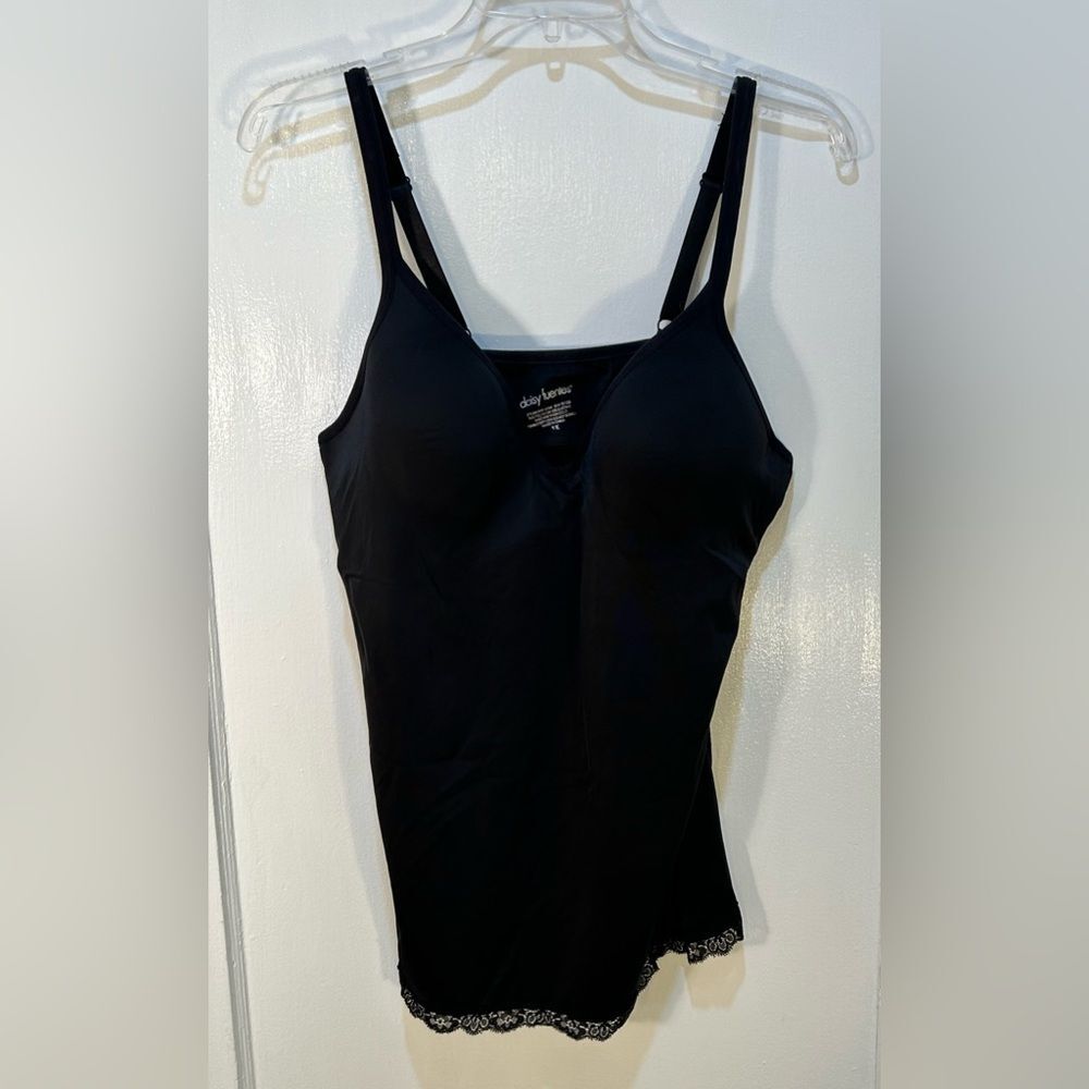 Daisy Fuentes Women's Large Black Stretch Camisole Underwire Support Gently Worn